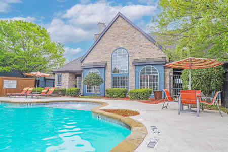 Houston Street Townhomes property